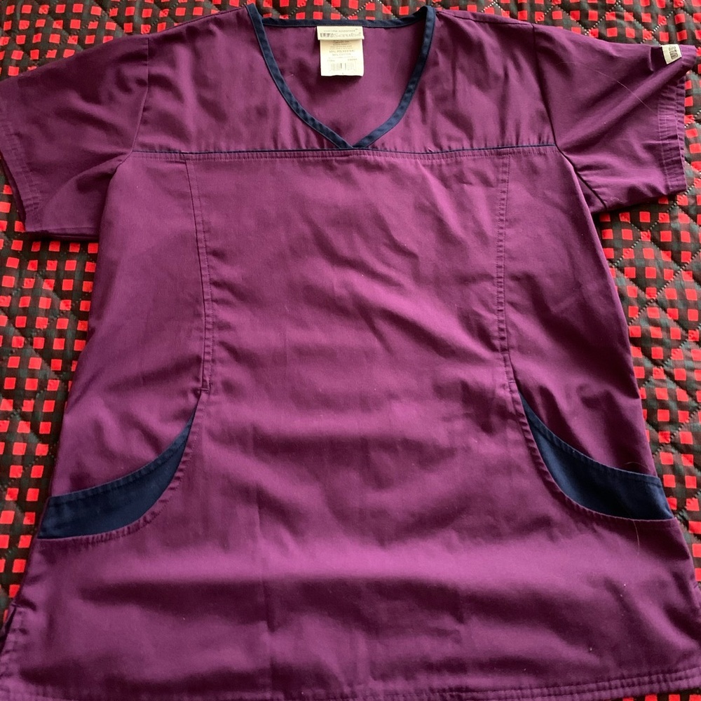 Uniform Advantage Scrub Top Size Large